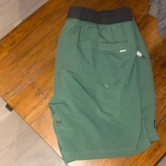 Men's VUORI Set - Picture 5 of 7